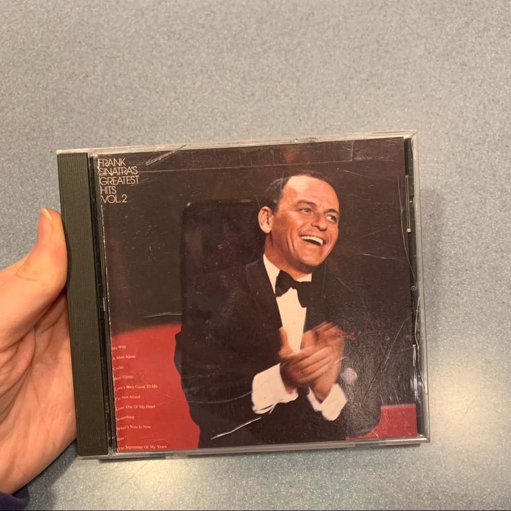 Frank Sinatra’s Greatest Hits Volume 2 CD // BROKEN CASE SEE BELOW